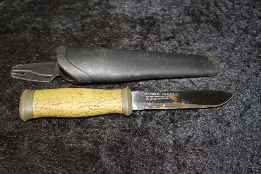 Mora kniv 2000