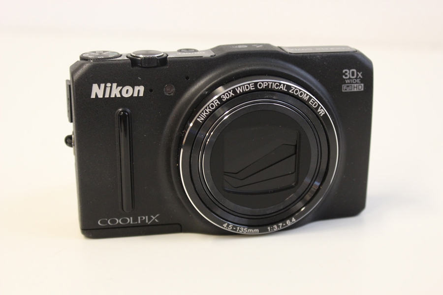 Nicon Coolpix S9700 digital