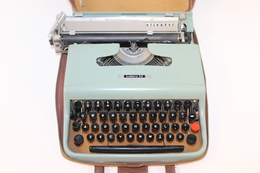 Olivetti, Lettera 22