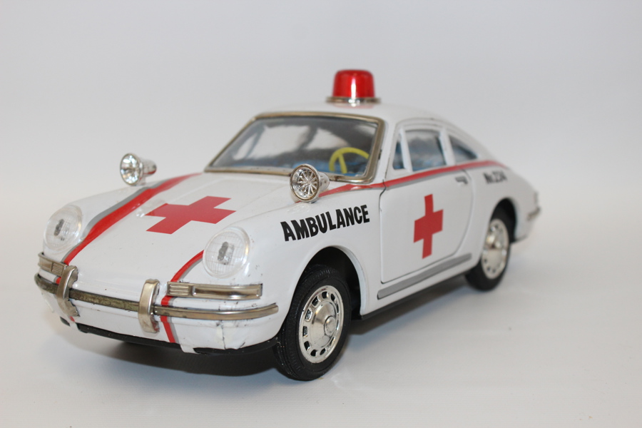 Porsche 911 S Ambulance no. 234. ASC JAPAN